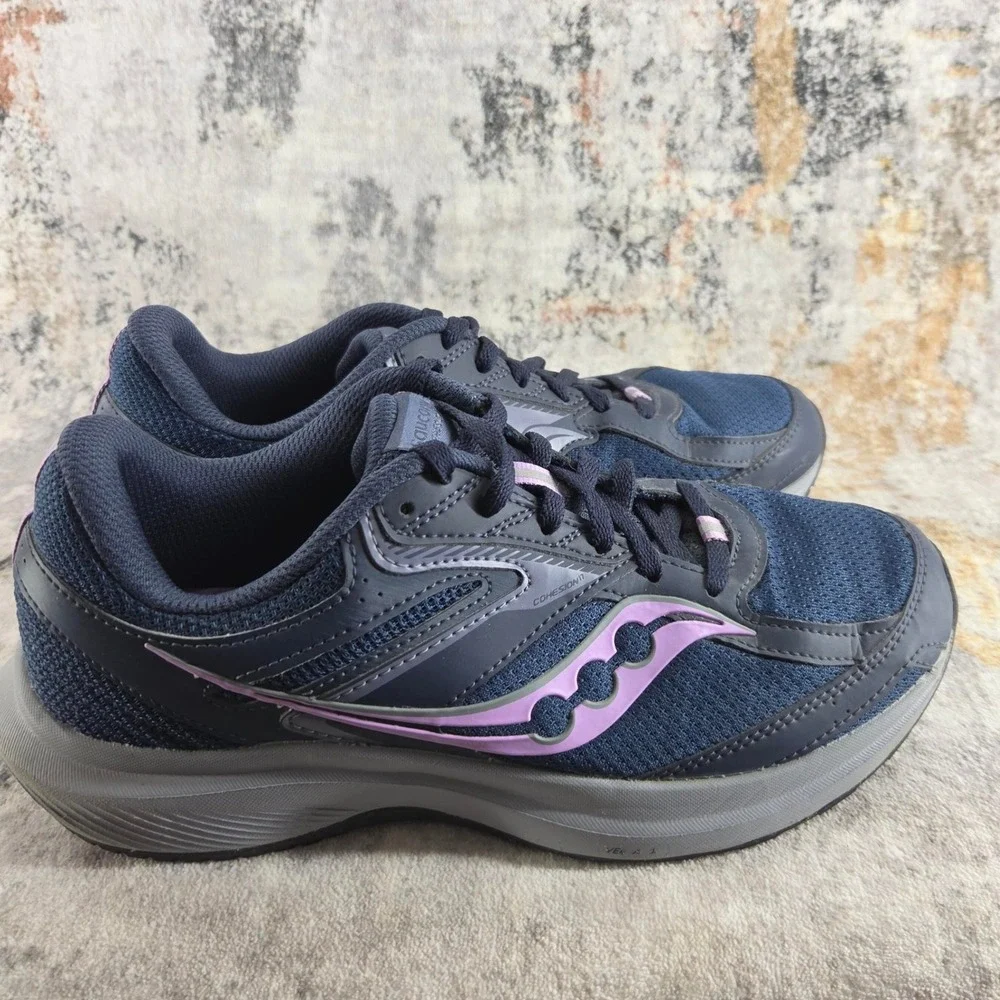 Saucony Cohesion 17 Running Shoes Womens 8.5 Wide Navy Blue Lilac S10944-209